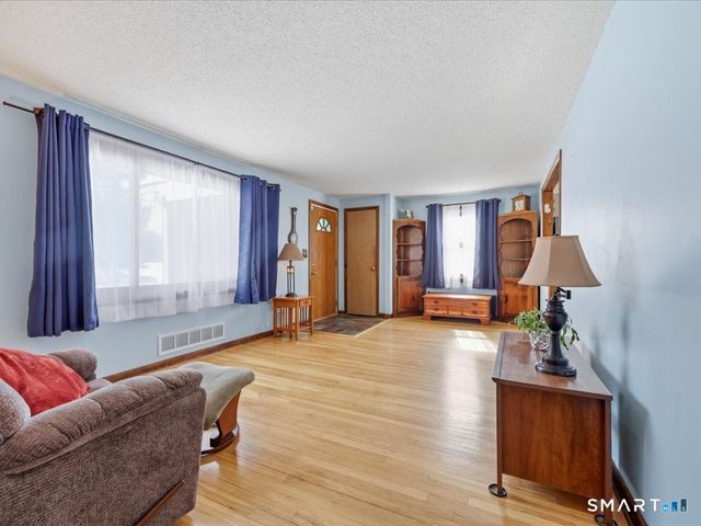 45 Bradley Street, North Haven, CT 06473