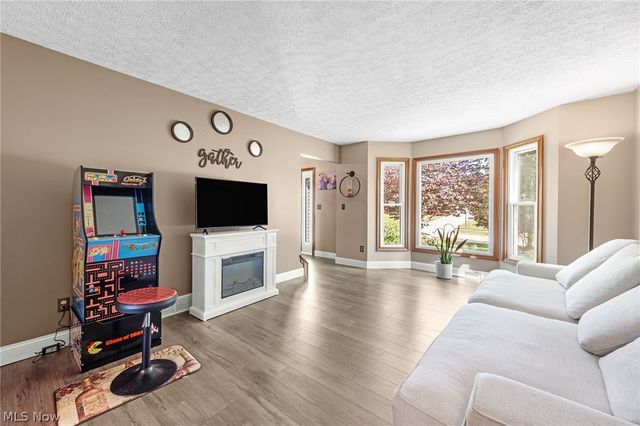 4206 Arlington Drive, Brunswick, OH 44212