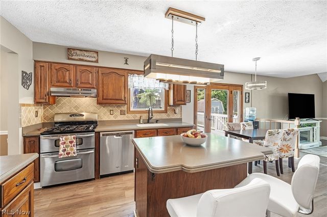 4206 Arlington Drive, Brunswick, OH 44212