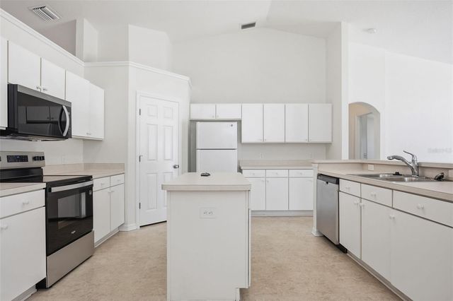 5152 NEW SAVANNAH CIRCLE, Wesley Chapel, FL 33545