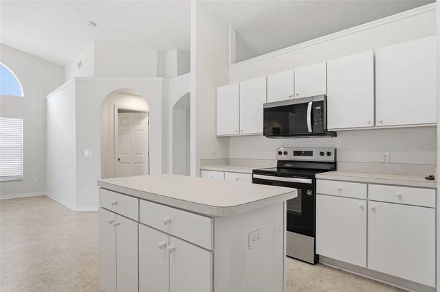 5152 NEW SAVANNAH CIRCLE, Wesley Chapel, FL 33545