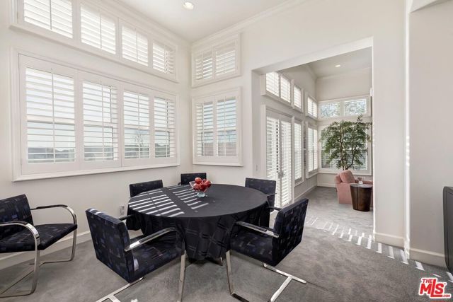 11820 Gwynne Lane, Los Angeles, CA 90077