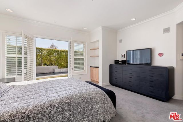 11820 Gwynne Lane, Los Angeles, CA 90077