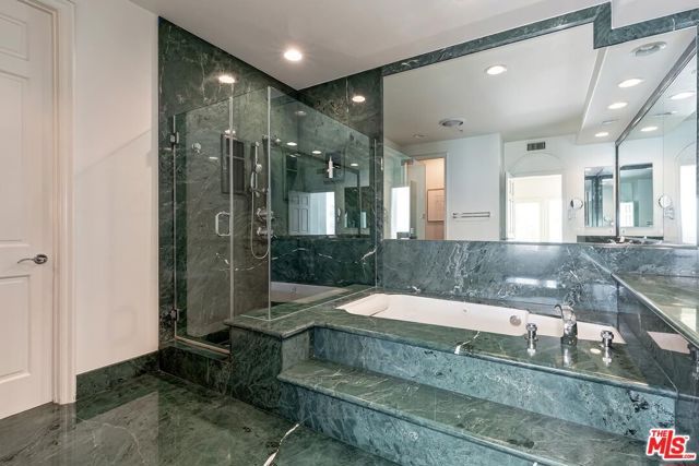 11820 Gwynne Lane, Los Angeles, CA 90077