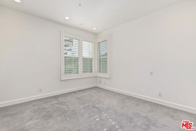 11820 Gwynne Lane, Los Angeles, CA 90077