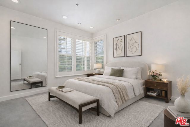 11820 Gwynne Lane, Los Angeles, CA 90077