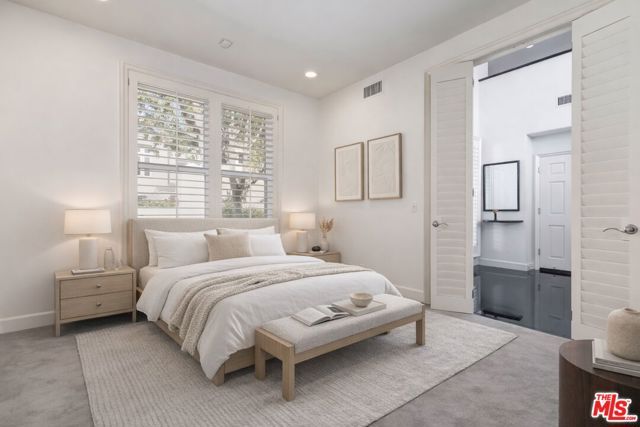 11820 Gwynne Lane, Los Angeles, CA 90077