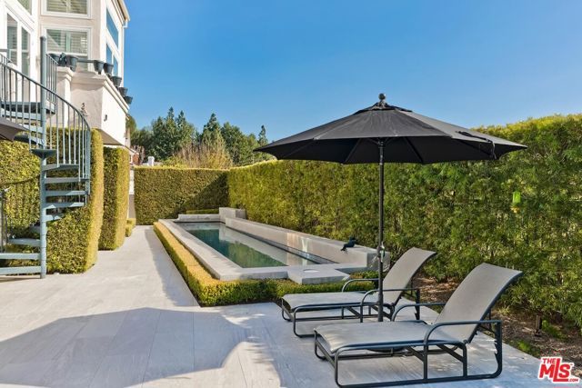 11820 Gwynne Lane, Los Angeles, CA 90077