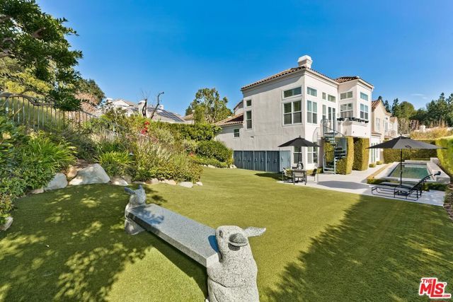 11820 Gwynne Lane, Los Angeles, CA 90077
