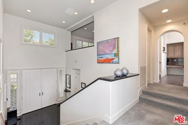 11820 Gwynne Lane, Los Angeles, CA 90077