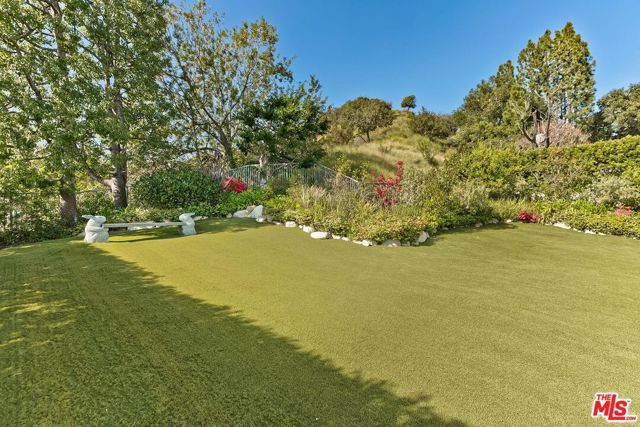 11820 Gwynne Lane, Los Angeles, CA 90077