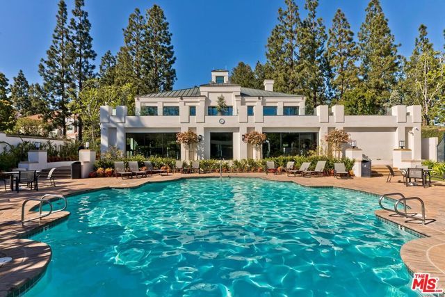 11820 Gwynne Lane, Los Angeles, CA 90077