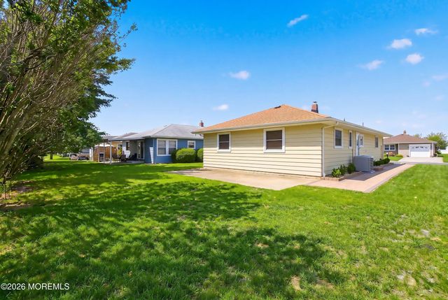 20 Tortola Street, Toms River, NJ 08757
