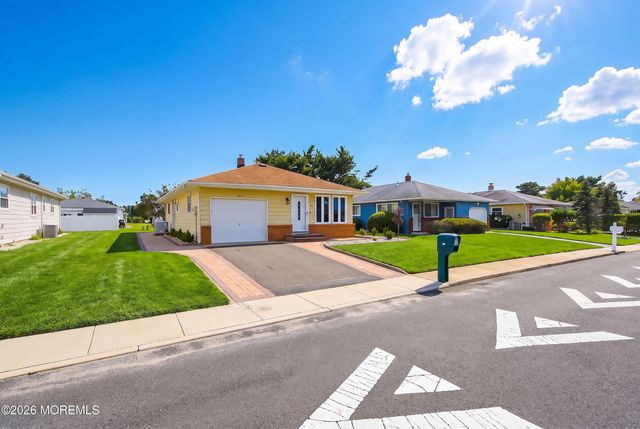 20 Tortola Street, Toms River, NJ 08757