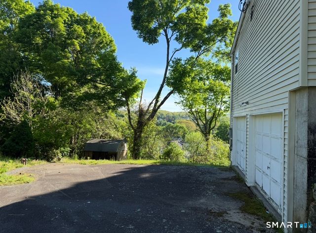 46 Knorr Avenue, Seymour, CT 06483