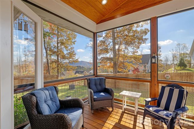 236 Cider Hill Lane, Hendersonville, NC 28792