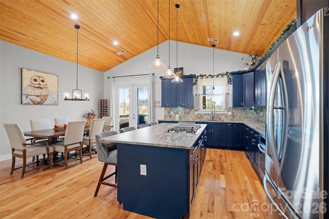 236 Cider Hill Lane, Hendersonville, NC 28792