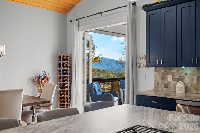 236 Cider Hill Lane, Hendersonville, NC 28792