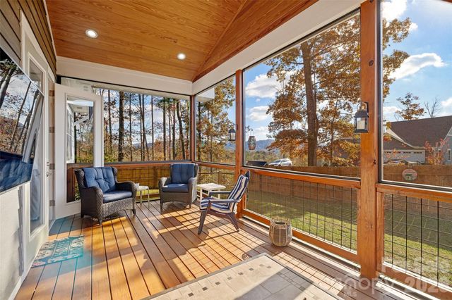 236 Cider Hill Lane, Hendersonville, NC 28792