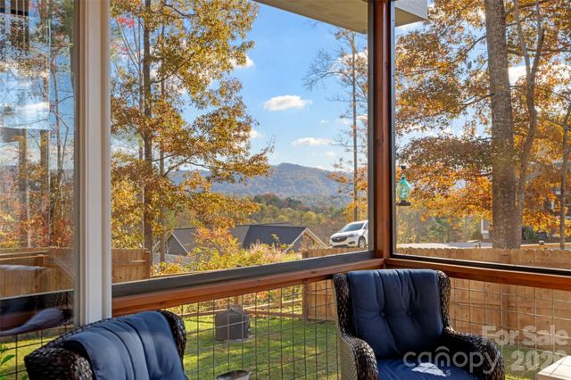 236 Cider Hill Lane, Hendersonville, NC 28792