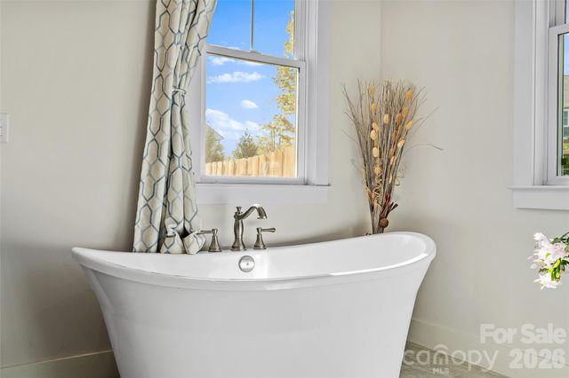 236 Cider Hill Lane, Hendersonville, NC 28792