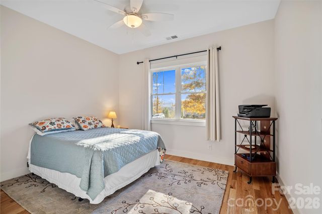 236 Cider Hill Lane, Hendersonville, NC 28792