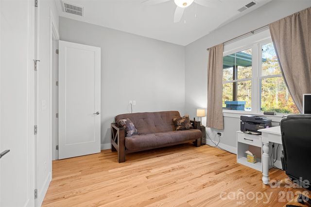 236 Cider Hill Lane, Hendersonville, NC 28792