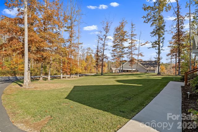 236 Cider Hill Lane, Hendersonville, NC 28792