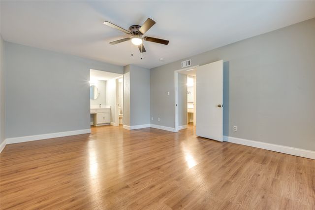 8560 Park Lane 75, Dallas, TX 75231
