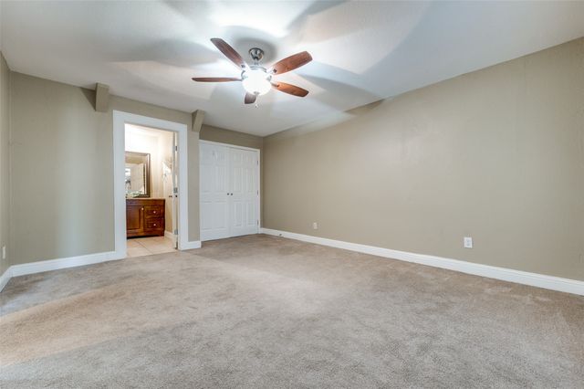 8560 Park Lane 75, Dallas, TX 75231