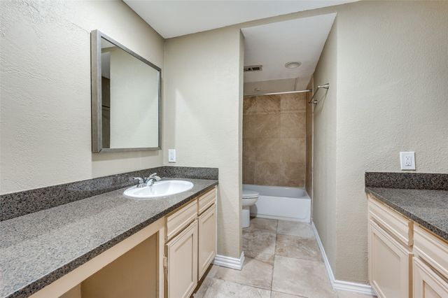 8560 Park Lane 75, Dallas, TX 75231