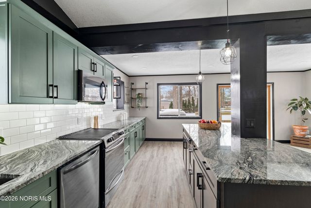 1611 Latcha Road, Millbury, OH 43447