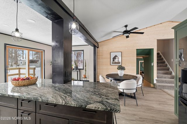 1611 Latcha Road, Millbury, OH 43447