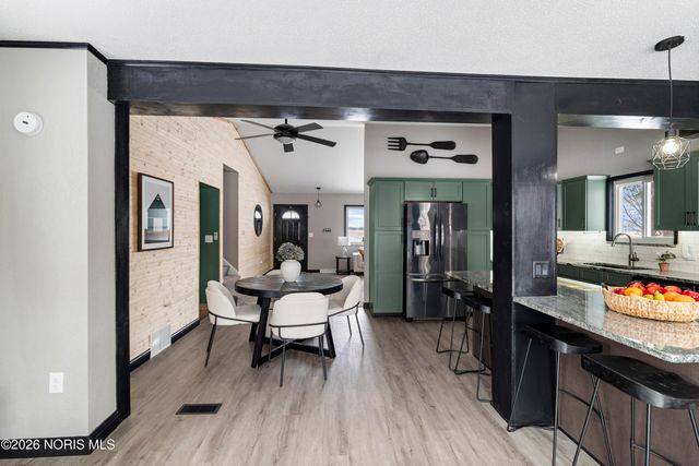 1611 Latcha Road, Millbury, OH 43447