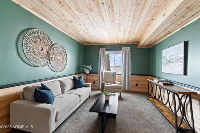 1611 Latcha Road, Millbury, OH 43447