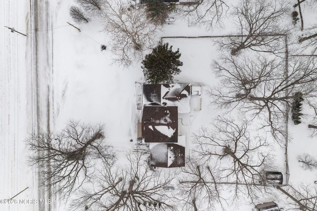 1611 Latcha Road, Millbury, OH 43447