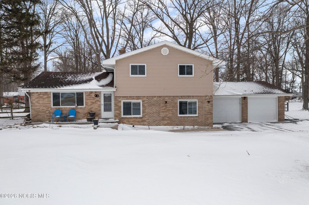 1611 Latcha Road, Millbury, OH 43447