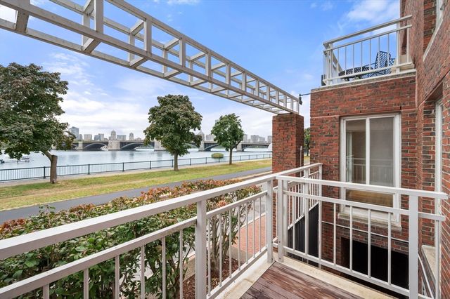 75-83 Cambridge Parkway 101, Cambridge, MA 02142