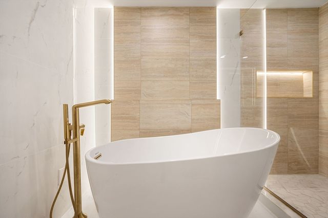 75-83 Cambridge Parkway 101, Cambridge, MA 02142