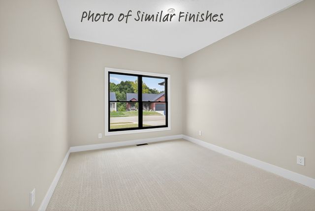 208 N 15th Street, Leclaire, IA 52753