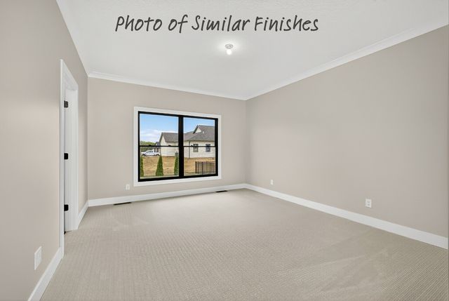 208 N 15th Street, Leclaire, IA 52753