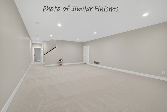 208 N 15th Street, Leclaire, IA 52753