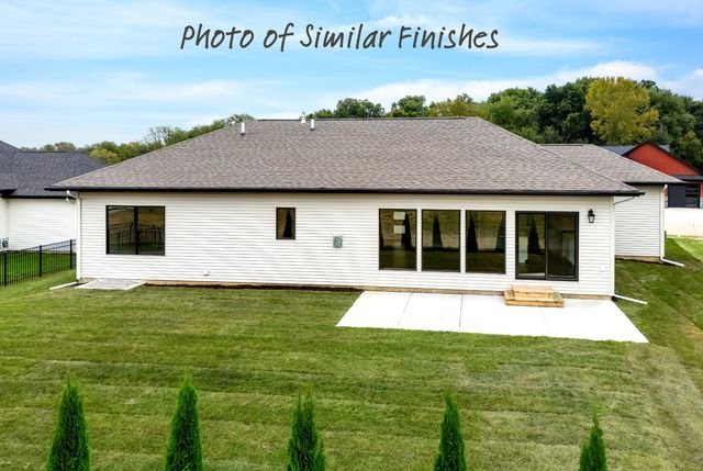 208 N 15th Street, Leclaire, IA 52753