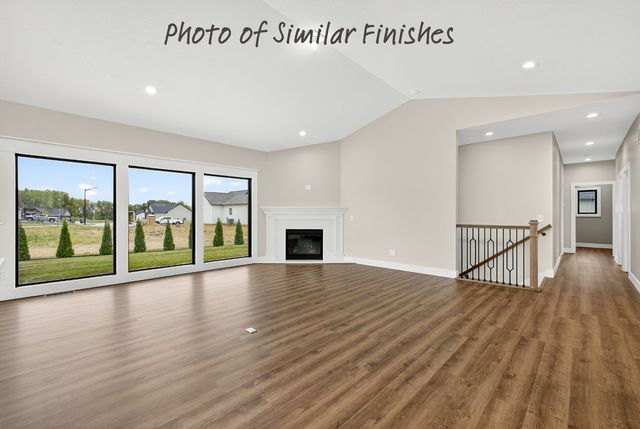 208 N 15th Street, Leclaire, IA 52753