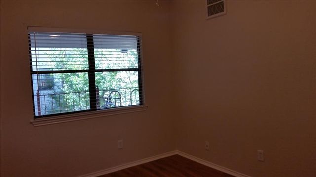 706 W 22nd ST 204, Austin, TX 78705