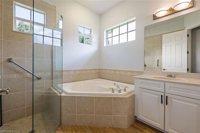 6840 Bent Grass DR, Naples, FL 34113