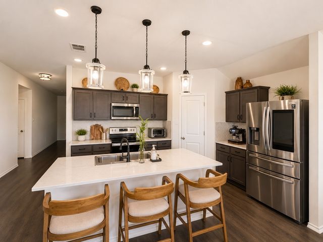 709 Glover Drive, Aubrey, TX 76227