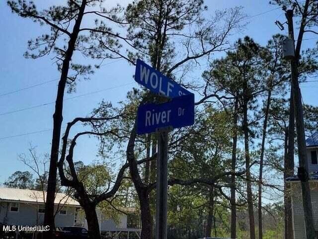 0 Wolf Street, Waveland, MS 39576