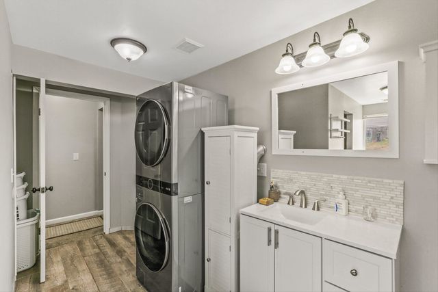 9906 E 17th Ln, Spokane Valley, WA 99206