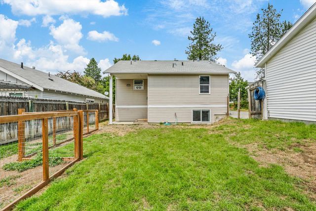 9906 E 17th Ln, Spokane Valley, WA 99206